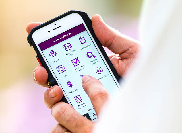 MyUPMC, user,  phone,  iPhone,  exterior,  conectivity,  MyHealth,  UPMC Mobile App,  cell phone outdoor;.outside;